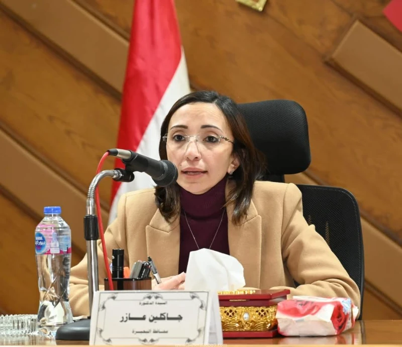 تجهيز ٤٢ معرض أهلا رمضان ضمن أكبر سلسلة معارض تنظمها محافظة البحيرة متابعه عبدالله محمد عبدالله محافظ البحيرة تعقد اجتماعا للوقوف على الاستعدادات النهائية لافتتاح معارض أهلا رمضان 