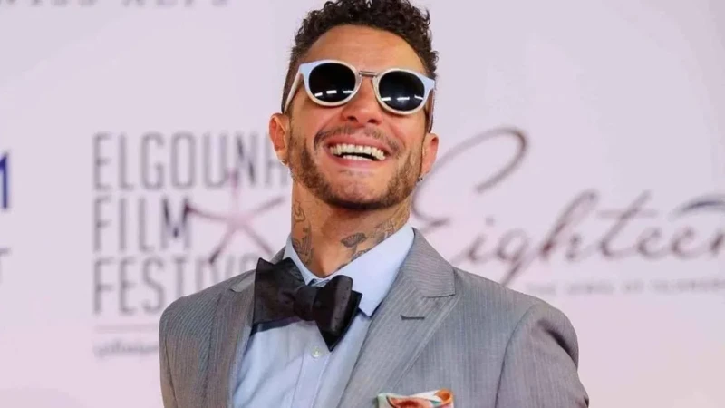 أحمد الفيشاوي يثير ضجة بإشادته بكريم عبد العزيز أحدث الفنان أحمد الفيشاوي ضجة كبيرة على منصات التواصل الاجتماعي بعد أن نشر صورا تجمعه بكل من الفنان