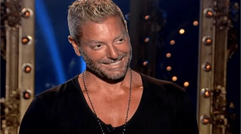 تامر هجرس يعود إلى السينما بخلطة شوجر دادي يستعد الفنان تامر هجرس لتصوير أحدث أعماله السينمائية، بالتعاون مع المؤلف لؤي السيد.وكشفت بسمة ثروت، مديرة