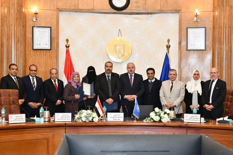 كتبت أمل عبد الرحيم أشاد الدكتور ناصر مندور، رئيس جامعة قناة السويس، بالجهود الكبيرة التي يبذلها مركز الجامعة لخدمات الطلاب ذوي الإعاقة، مؤكدا أن المركز منذ إنشائه عام 2022، حقق إن