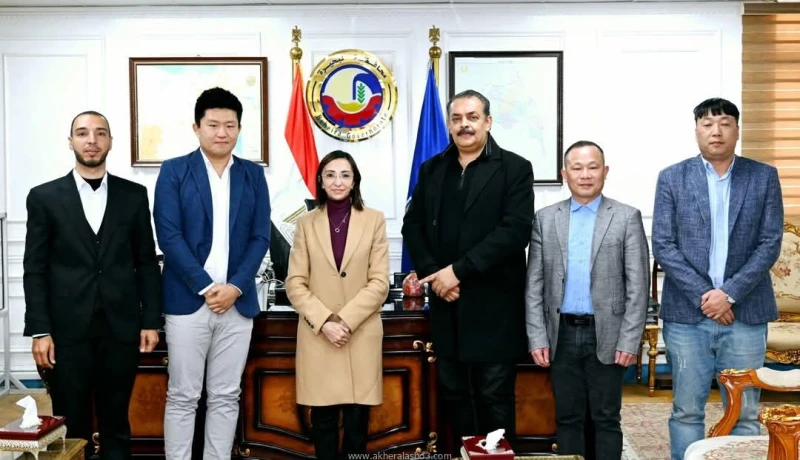 محافظ البحيرة تستقبل وفد شركة آيسن الصينية لبحث آفاق التعاون الاستثماري بكفر الدوار متابعه عبدالله محمد عبدالله البحيرة بيئة استثمارية واعدة وجاذبة، وترحب دائما بالتعاون مع كبرى ال