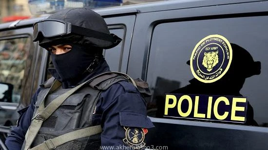 العثور على جثة شاب بها طعنات داخل توك توك بمحافظه البحيرة متابعة: محمد إبراهيم الرجال تصوير: يوسف محمد عثر أهالى مركز شرطة كفر الدوار في محافظة البحيرة في الصباح الباكر اليوم على ج