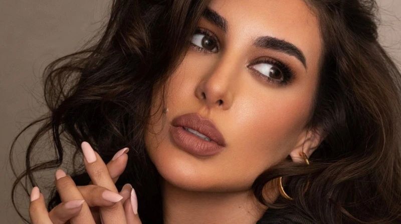 بسبب ياسمين صبري.. إدوارد ل نانسي مجدي: بطلي حقد حدثت مشادة بين مقدمي برنامج القاهرة اليوم دعاء سليمان ونانسي مجدي وإدوارد، الذي يعرض على قناة ألفا اليوم، بشأن خضوع الفنانة ياسمين