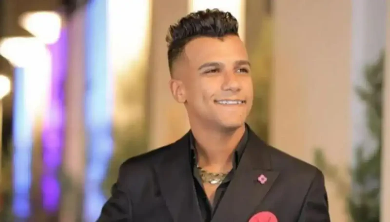 رسالة عصام صاصا لجمهوره بعد خروجه من السجن.. ورد فعل زوجته أول ظهور ل عصام صاصا بعد خروجه من السجنونشرت جهاد أحمد، زوجة عصام صاصا عبر صفحتها الشخصية على موقع الصور والفيديوهات القص