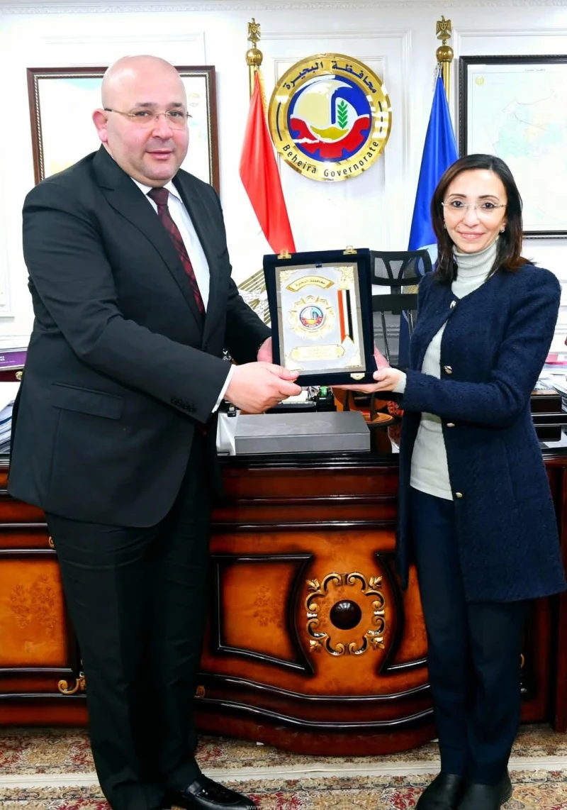 محافظ البحيرة تستقبل رئيس قطاع البنك الزراعي المصري بالبحيرة وتشيد بدوره المجتمعي البنك يقدم قسائم وبونات بقيمة 750 ألف جنيه لدعم الأسر الأولى