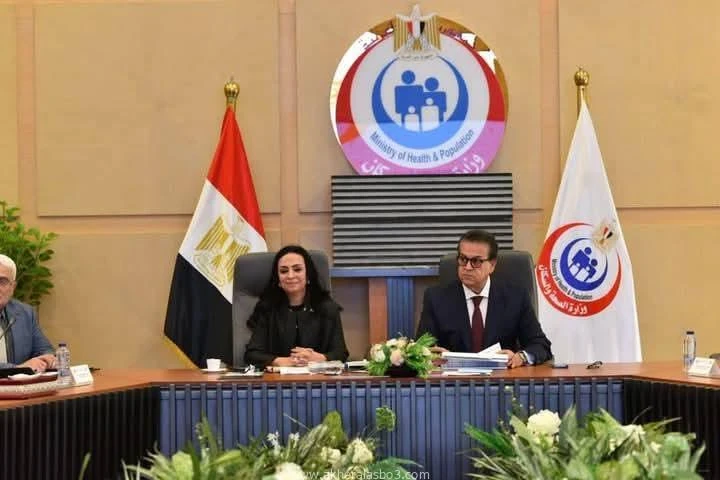 الصحة والتضامن تبحثان شراكة استراتيجية لدعم رأس المال البشري متابعة عبدالله محمد عبدالله ناقش الدكتور خالد عبدالغفار، وزير الصحة والسكان، والدكتورة مايا مرسي، وزيرة التضامن الاجتما