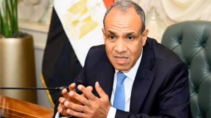 وزير الخارجية يجري اتصالات مكثفة مع نظرائه العرب أجرى وزير الخارجية والهجرة، الدكتور بدر عبدالعاطي، اتصالات مكثفة على مدار الساعات الماضية بتوجيهات