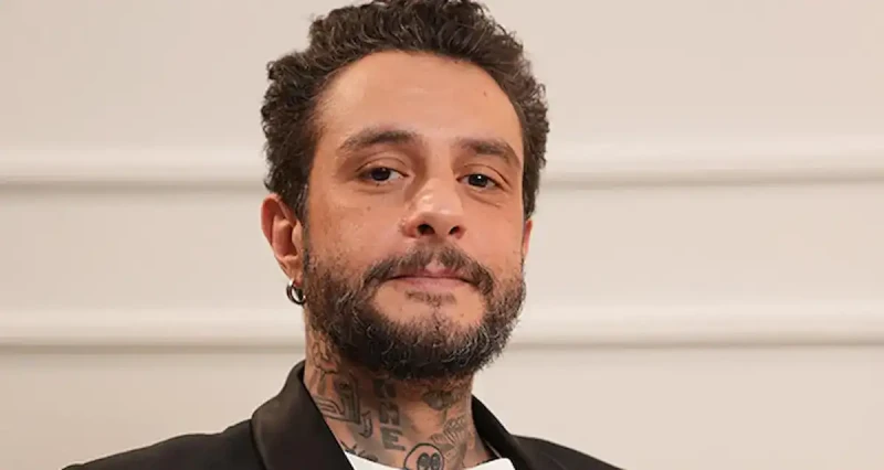 أحمد الفيشاوي يثير ضجة بمواقع التواصل.. هل يعود إلى طليقته الألمانية؟ أحمد الفيشاوي ينشر صور لنجله وزوجته الألمانيةوشارك الفنان المصري أحمد الفيشاوي،