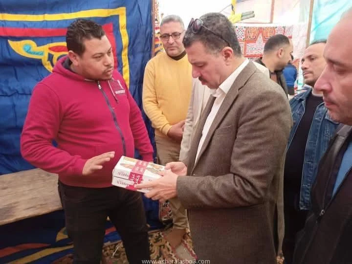 الجندى يتابع تجهيز واعداد الاماكن المخصصة لاقامة معارض أهلا رمضان بالمحمودية متابعه عبدالله محمد عبدالله وتجهيز عدد ٣ معارض بنسب تخفيض تصل إلى ٣٠ والافتتاح خلال الايام المقبلة ....