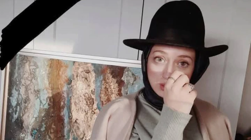 مصابة ولا تستطيع القفز.. تفاصيل جديدة في قضية فتاة الأردن كشف مصدر مقرب من آية عادل الشهيرة بفتاة الأردن تفاصيل جديدة حول حياتها وما مرت به خلال