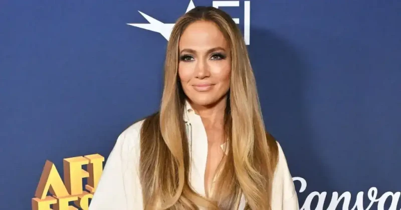 موعد حفل جينيفر لوبيز بأبوظبي.. نفاذ التذاكر قبل الموعد موعد حفل جينيفر لوبيز بأبوظبيويقام حفل جينيفر لوبيز بأبوظبي ضمن فعاليات ليالي السعديات يوم 20 فبراير 2025، وتعد هذه الحفلة ه