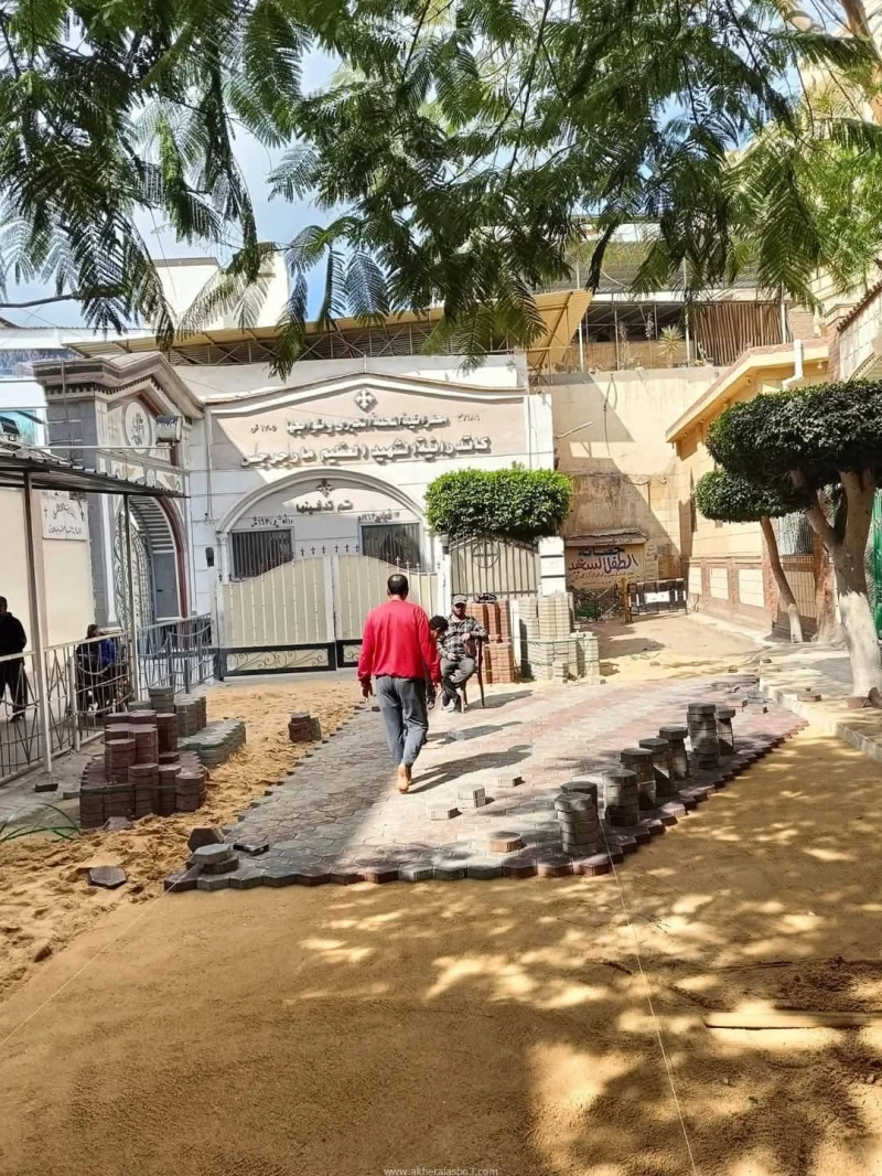 محافظ الغربية يتابع رصف مدخل جامع أبو الفضل وكاتدرائية مارجرجس بالمحلة كتب محمود شتا في إطار جهود محافظة الغربية لتطوير البنية التحتية وتحسين الخدمات المقدمة للمواطنين، تابع اللواء