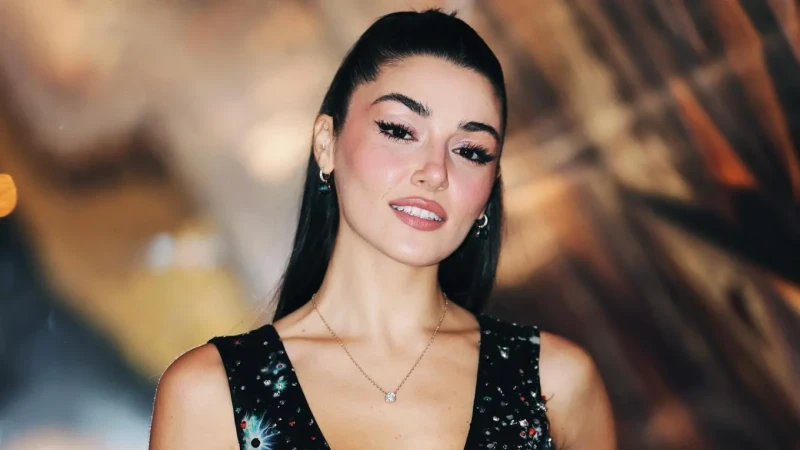 تضامن هاندا آرتشيل مع آيشة بارم تضامنت النجمة التركية هاندا آرتشيل عبر حسابها في منصة إنستغرام مع آيشة بارم، مؤسسة شركة الفنية، بعد صدور حكم رسمي يقضي باعتقالها. هذا التضامن يظهر م