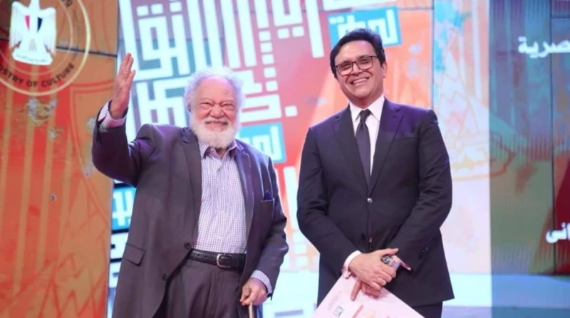 اعتراف دولي.. اختيار يحيي الفخراني رمزا للثقافة العربية 2025 أعلنت المنظمة العربية للتربية والثقافة والعلوم، اختيار الفنان يحيي الفخراني رمزا للثقافة