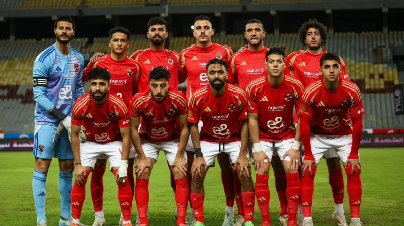 بدون بن شرقي.. محمد عبدالله مفاجأة كولر في تشكيل الأهلي ضد الزمالك أعلن السويسري مارسيل كولر، المدير الفني للنادي الأهلي، تشكيل فريقه لمواجهة الزمالك، في إطار منافسات الجولة ال15 م