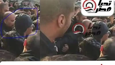 قفلوا الشارع.. ازدحام شديد حول محمد رمضان في شبرا مصر وصل الفنان محمد رمضان منذ لحظات شبرا مصر وسط ازدحام شديد من الجمهور ليسلم الجائزة للفائز في مسابقته الأخيرة، ورصدت كاميرا موقع