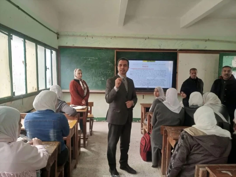 بدء الفصل الدراسى الثانى.. وكيل تعليم كفر الشيخ يتفقد عددا من مدارس كفر الشيخ كفر الشيخ-سهيله عبداللطيف تفقد الدكتور علاء جوده، وكيل وزارة التربية والتعليم بكفر الشيخ، اليوم الخميس