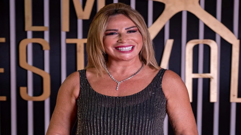 إيناس الدغيدي عن الله والأنبياء والدعارة: ما أنا فاجرة بقى عادت المخرجة إيناس الدغيدي لإصارة الجدل مجددا بحديثها الجريء عن علاقتها بالله وتحدثها معه، وكذلك قصص الأنبياء وتقنين الدع