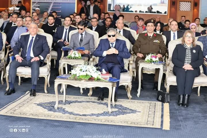 كتبت أمل عبد الرحيم أعلن الفريق أسامة ربيع رئيس هيئة قناة السويس خلال فعاليات المؤتمر الصحفي الذي عقدته الهيئة، اليوم الخميس، عن فتح باب الحجز للطرح