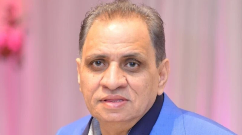 وفاة شقيق المنتج أحمد السبكي توفي الكابتن سيد السبكي، لاعب النادي الأهلي السابق، اليوم الجمعة، حسب ما أكد شقيقه المنتج أحمد السكبي.وقال السبكي لافاق