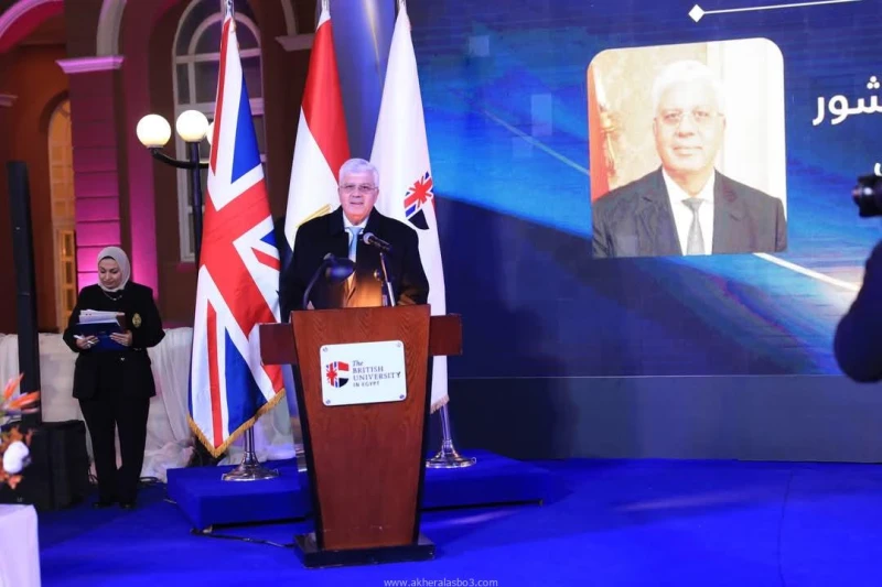 وزير التعليم العالي يشهد حفل تكريم الفرق الفائزة في برنامج التليفزيوني بالجامعة البريطانية في مصر كتب - محمود الهندي شهد د.أيمن عاشور وزير التعليم العالي والبحث العلمي، حفل تكريم ا