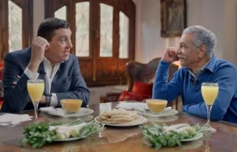 سيد رجب يكشف سبب لقب سيد المقهور وكيف تخلص منه في أمنا الغولة حل الفنان سيد رجب ضيفا، على الإعلامي معتز الدمرداش في برنامجه ضيفي مع معتز، الذي يعرض على قناة الشرق الإخبارية، حيث تط