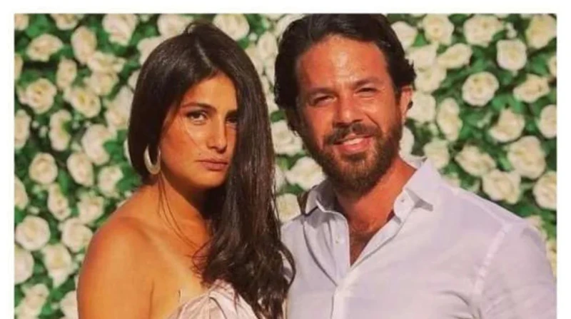 عمر الشناوي: طليق زوجتي سبب سعادتي والصلاة أنقذتني من الموت كشف الفنان عمر الشناوي، عن معاناته بسبب القلق والخوف من الموت أثناء فترة طفولته، لافتا إلى أنه كان يدخل في نوبة بكاء كل