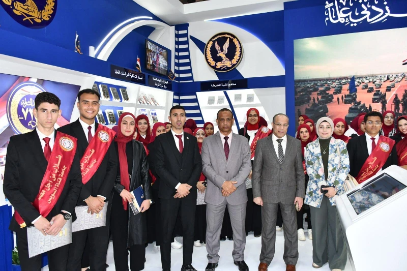 كتبت أمل عبد الرحيم في إطار حرص جامعة قناة السويس على تعزيز الوعي الوطني لدى طلابها، زار الفوج الثالث من طلاب الجامعة جناح وزارة الداخلية بمعرض القاهرة الدولي للكتاب في دورته ال 56