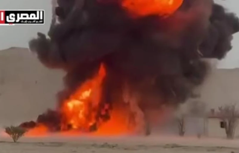 انفجار في موقع تصوير .. ماذا يحدث فى استوديوهات الحصن؟ شهدت كواليس تصوير فيلم الأكشن المنتظر ، الذي يجمع بين النجمين كريم عبد العزيز وأحمد عز، تصوير أحد أضخم مشاهد الانفجارات في ال