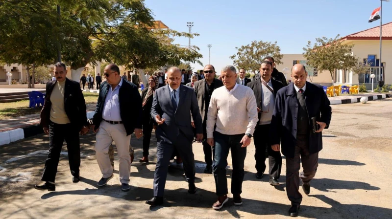 كتبت أمل عبد الرحيم قام اللواء طيار أ.ح أكرم محمد جلال محافظ الإسماعيلية، بجولة تفقدية لأعمال التطوير التي تجرى حاليا بالقرية الأوليمبية، التي تعتبر إحدى أبرز المنشآت الرياضية والف