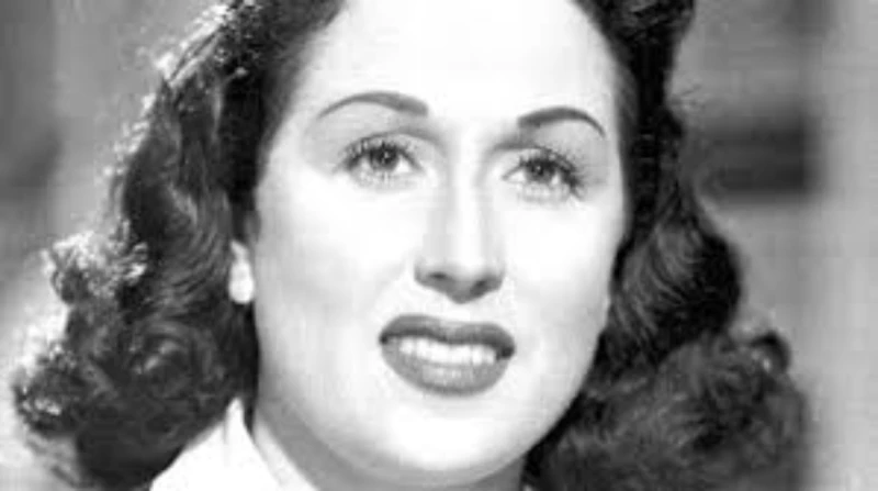 ليلى مراد.. صوت شجي لم يتطلع خلف الفن وآذان الفجر جذبها للإسلام في مثل هذا اليوم، 17 فبراير 1918، ولدت واحدة من أعظم نجمات الغناء والسينما العربية ليلى مراد، والتي حفر صوتها العذب 