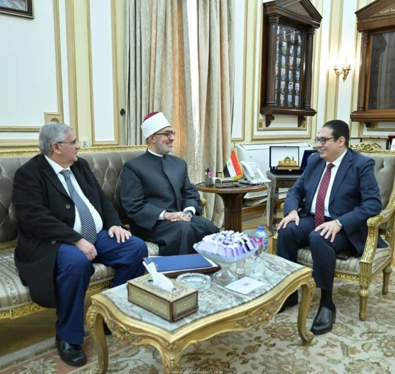 جامعة القاهرة تستضيف فضيلة الاستاذ الدكتور نظير عياد مفتى الديار المصرية فى محاضرة حول الهوية الوطنية في مواجهة التحديات المعاصرة كتب - محمود الهندي تواصل جامعة القاهرة فعاليات الم