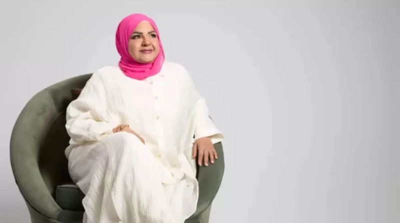 معجبة بصاصا.. حنان ماضي تفكر في طرح أغنية بالذكاء الاصنطاعي عادت الفنانة حنان ماضي إلى الساحة الغنائية من جديد، بأغنية كسبنا مشاعرنا، بعد غياب دام