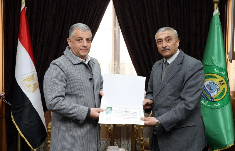 كتبت أمل عبد الرحيم أعرب اللواء طيار أ.ح أكرم محمد جلال محافظة الإسماعيلية، عن تقديره لجهود الدكتور سامي فضل وكيل مديرية التربية والتعليم السابق