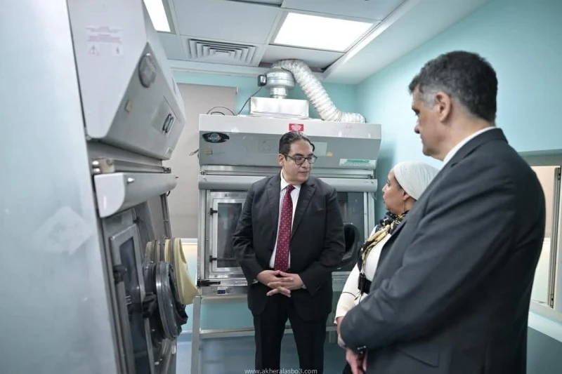جولة تفقدية لرئيس جامعة القاهرة لمتابعة أعمال التجديد والتطوير بالمستشفى الشمالي بالمعهد للقومي للأورام كتب - محمود الهندي أجرى الدكتور محمد سامي عبد الصادق رئيس جامعة القاهرة، جول