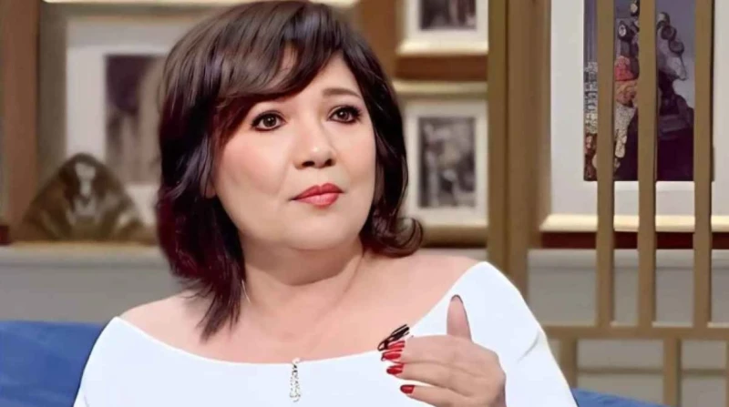 عايدة رياض تكشف رأيها في رامز جلال: أخاف أطلع معاه علقت الفنانة عايدة رياض على إمكانية ظهورها مع الفنان رامز جلال في برنامجه الرمضاني، إذا طلب منها ورأيها في برنامجه على مدار السنو