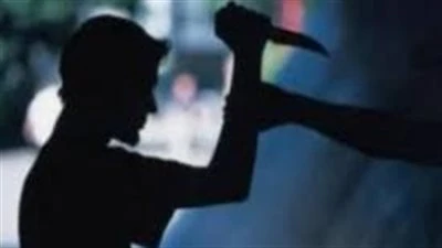 شاب يطعن شقيقه بسبب ارتداء جاكته بدار السلام أقدم شاب على طعن شقيقه بسلاح أبيض بسبب ارتداء جاكته بدار السلام، وتم نقله إلى المستشفى، والحقيق في