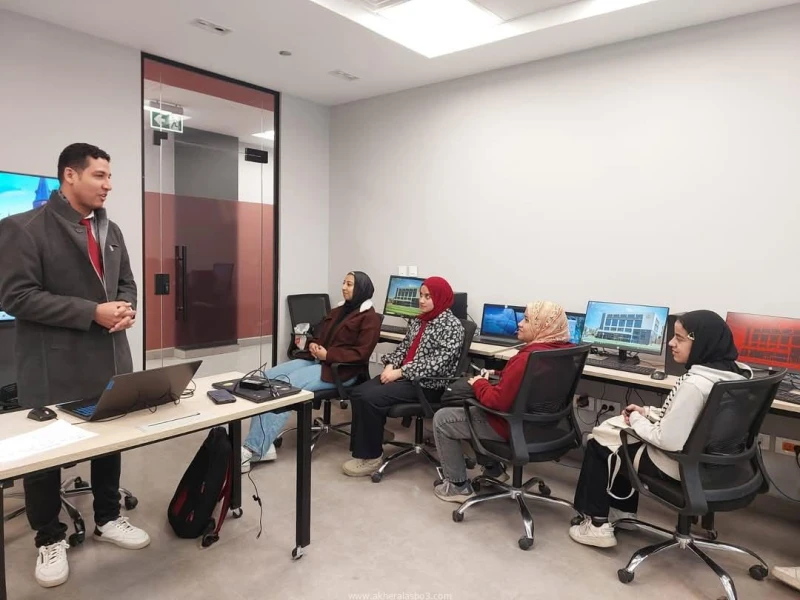 بدء فعاليات البرامج التدريبية التعليمية التي ينظها اتحاد طلاب جامعه عين شمس واسرة طلاب من أجل مصر كتب - محمود الهندي تحت رعاية ا.د محمد ضياء زين العابدين رئيس جامعة عين شمس انطلقت