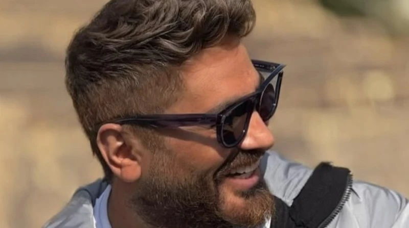 تامر حسني يوجه رسالة ل رونالدو: أنت بجد تستاهل أعاد الفنان تامر حسني، نشر فيديو لمهاجم منتخب البرتغال والنصر السعودي كريستيانو رونالدو، مصحوبا ببعض كلمات الإعجاب. ونشر تامر حسني عب