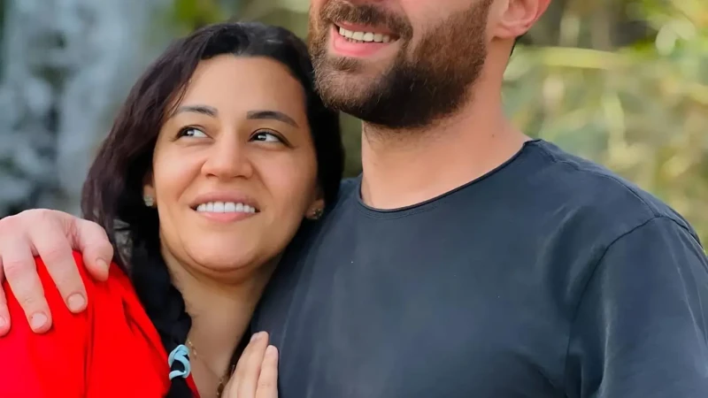 طلاق المخرجة بتول عرفة من هاني الطمباري أعلنت المخرجة المصرية بتول عرفة عن طلاقها من زوجها الممثل هاني الطمباري، في قرار فاجأ جمهورها وأثار العديد من التساؤلات حول الأسباب الحقيقية