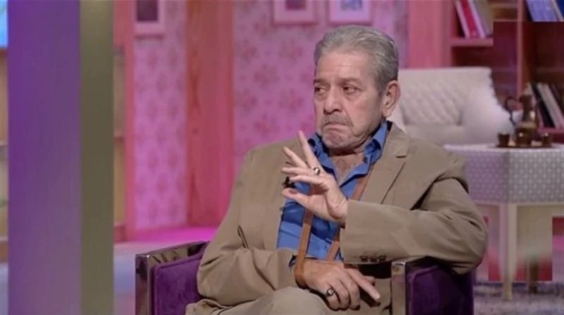 بعد نقله إلى المستشفى.. زوجة إحسان الترك تكشف آخر تطورات حالته الصحية كشفت زوجة الفنان إحسان الترك، تطورات حالته الصحية عقب تعرضه لوعكة صحية شديدة،