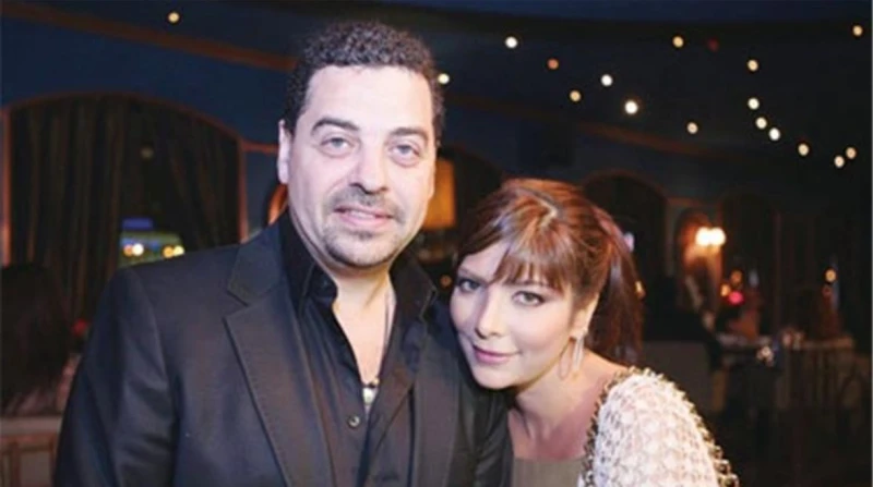 بعد حذف 60 دقيقة.. تصفية حسابات بين أصالة والعريان أم حقوق ملكية؟ قرار مفاجئ من المخرج طارق العريان، لاحظه جمهور الفنانة السورية أصالة نصري، وهو حذفه لعدد من أشهر أغانيها من على مو