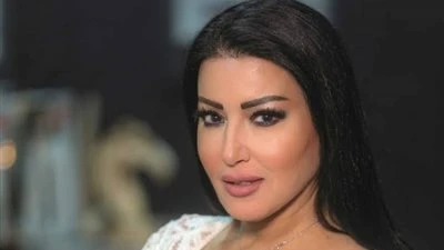 سمية الخشاب عن ريم البارودي: علاقتنا كويسة ويتمنى له كل التوفيق كشفت الفنانة سمية الخشاب عن طبيعة علاقتها مع ريم البارودي والتي أثاروا الجدل في الأيام الماضية بعد ظهورهم سويا في إح