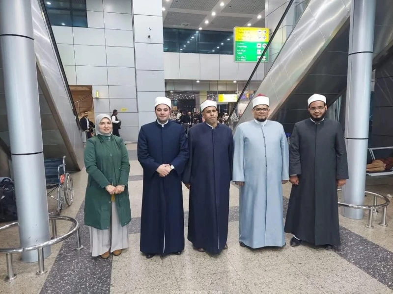 من إندونيسيا شرقا إلى أمريكا غربا بعثات مجلس حكماء المسلمين الرمضانية تعزز الدبلوماسية الدينية وتنشر الوسطية والتسامح والاعتدال كتب - محمود الهندي للعام الثاني على التوالي .. وفي إ