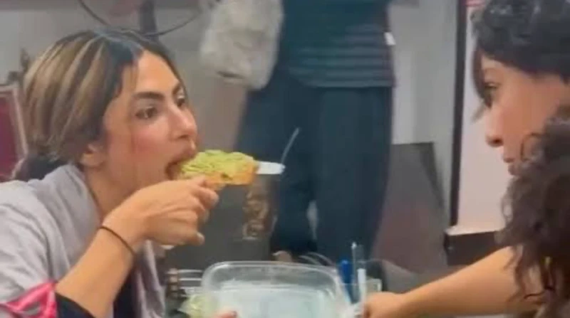 بعد فيديو هدى المفتي.. فوائد صحية للأفوكادو في لفتة كوميدية عفوية، أشعلت الفنانة دنيا سامي مواقع التواصل الاجتماعي بمقطع فيديو قصير نشرته عبر حسابها الرسمي على منصة إنستجرام، حيث ظ