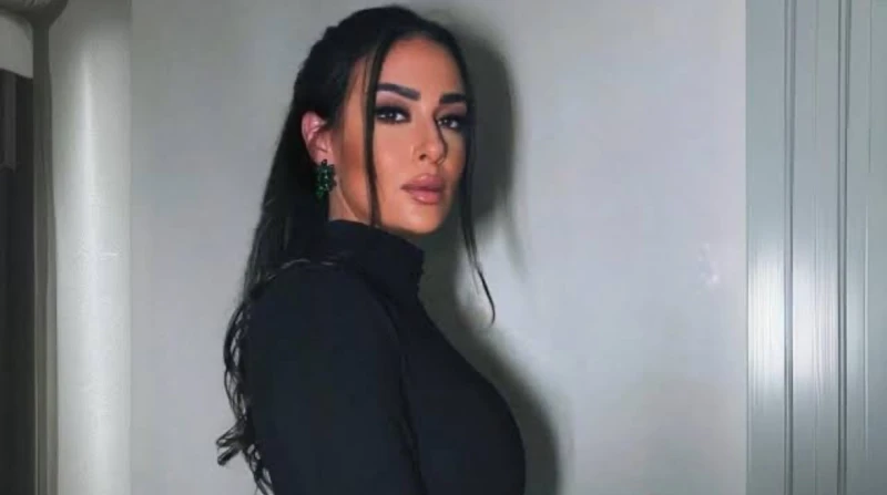 ميرنا نور الدين تحذف صورها مع زوجها.. ما علاقة أحمد العوضي؟ في تطور مفاجئ أثار دهشة واستغراب جمهور الفنانة ميرنا نور الدين، أقدمت النجمة الشابة على خطوة غير متوقعة بحذف جميع الصور 