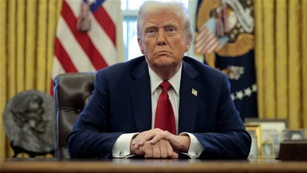 تصريحات غير متوقعه ل ترامب بشأن خطة تهجير الفلسطينيين يثير ضجة عارمة هل تنتهي ازمة سكان غزة؟ أكد الرئيس الأمريكي السابق، دونالد ترامب، أنه لن يتم طرد الفلسطينيين من قطاع غزة، مشددا