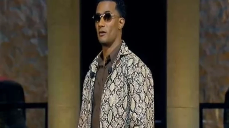 راجل بطل.. محمد رمضان يوجه كلمات مؤثرة للفائز بجائزة مدفع رمضان في أحد الشوارع، ركض الفنان محمد رمضان مع فريق عمل برنامجه مدفع رمضان، من أجل البحث عن