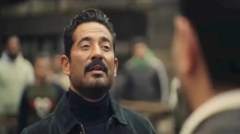 الحلقة الثالثة من سيد الناس.. أسرار وديون تقلب حياة الجارحي شهدت الحلقة الثالثة من مسلسل سيد الناس، الذي يعرض ضمن مسلسلات رمضان 2025، تصاعدا في وتيرة الأحداث بعد وفاة رشدي أبو العب