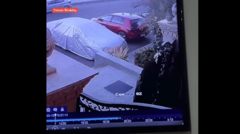 بعد سرقة فيلا بالتجمع.. سقوط عصابة الأبواب الحديدية في القاهرة ألقت أجهزة الأمن في مديرية أمن القاهرة القبض على أربعة أشخاص بتهمة سرقة باب حديدي من إحدى الفيلات بمنطقة التجمع.وتأتي